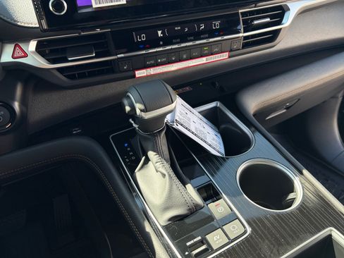 New 2026 Toyota Sienna XLE Woodland Edition AWD/4WD image 12