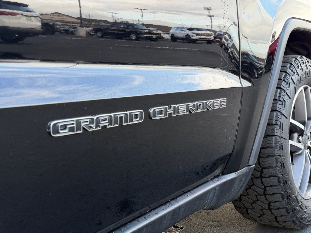 Used 2020 Jeep Grand Cherokee Laredo w/ Quick Order Package 2BN North AWD/4WD image 36