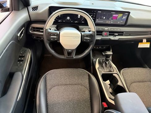 Used 2025 Kia K4 GT-Line w/ GT-Line Sunroof Package FWD image 8