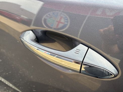 Used 2023 INFINITI QX60 Sensory w/ Cargo Package image 46