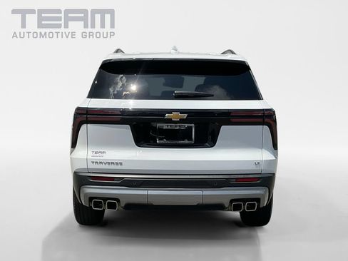 Used 2024 Chevrolet Traverse LT w/ Enhanced Driving Package FWD image 6