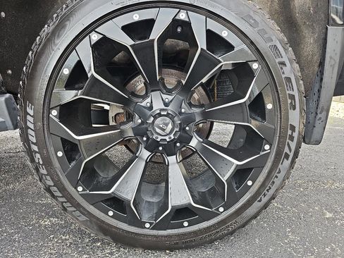 Used 2019 Chevrolet Tahoe LS image 15