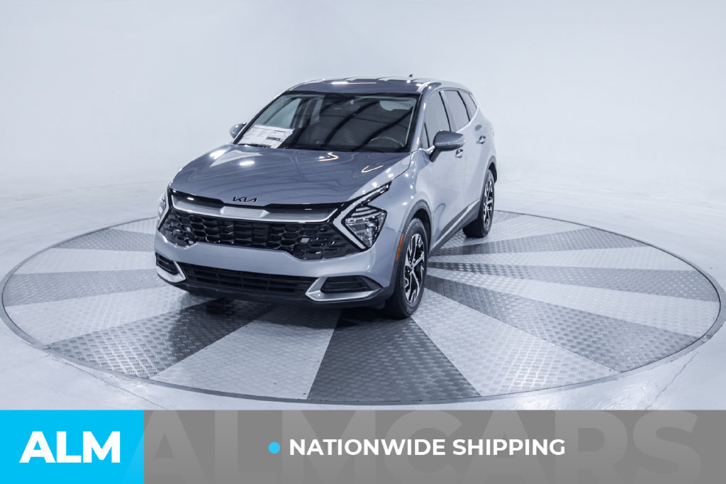 Used 2025 Kia Sportage EX FWD image 2