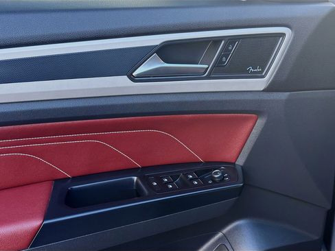 Certified 2021 Volkswagen Atlas Cross Sport SEL Premium image 17