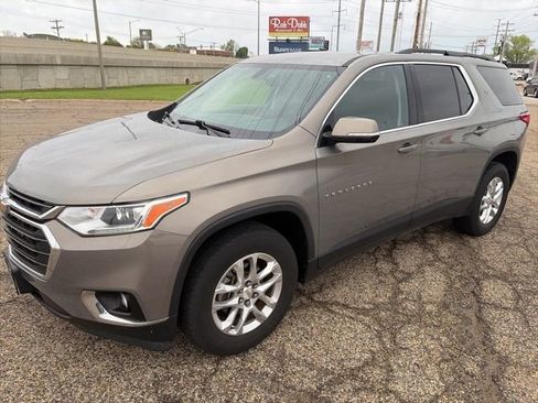 Used 2019 Chevrolet Traverse LT FWD image 5