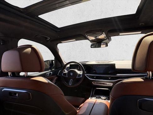 Used 2024 BMW X5 M60i image 20