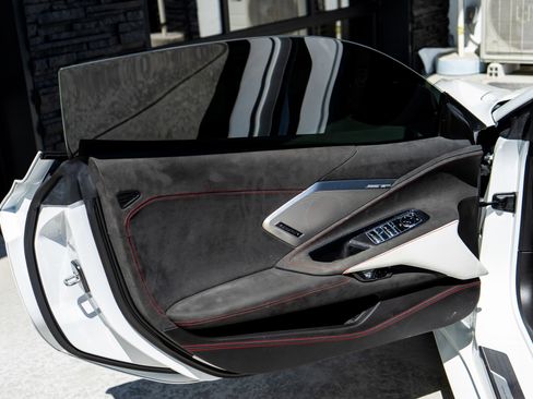 Used 2023 Chevrolet Corvette Stingray Premium Conv w/ Z51 Performance Package image 46