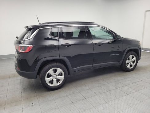 Used 2019 Jeep Compass Latitude w/ Cold Weather Group AWD/4WD image 10