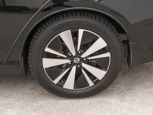Used 2019 Nissan Altima 2.5 SV FWD image 6