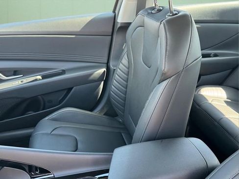 New 2026 Hyundai Elantra Limited FWD image 9