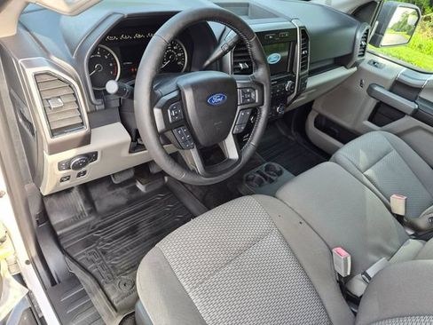 Used 2018 Ford F150 XLT w/ Equipment Group 302A Luxury AWD/4WD image 10