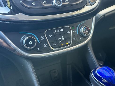 Used 2017 Chevrolet Volt Premier w/ Driver Confidence II Package FWD image 28