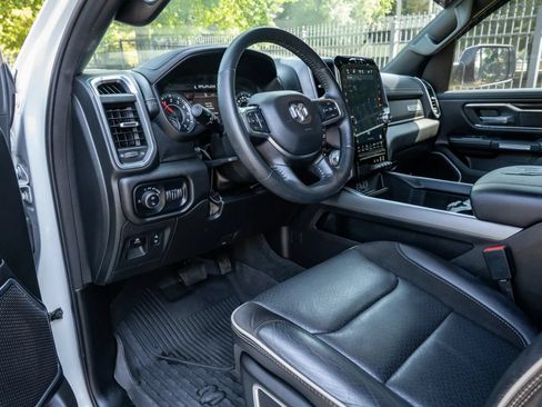 Used 2023 RAM 1500 Laramie AWD/4WD image 10