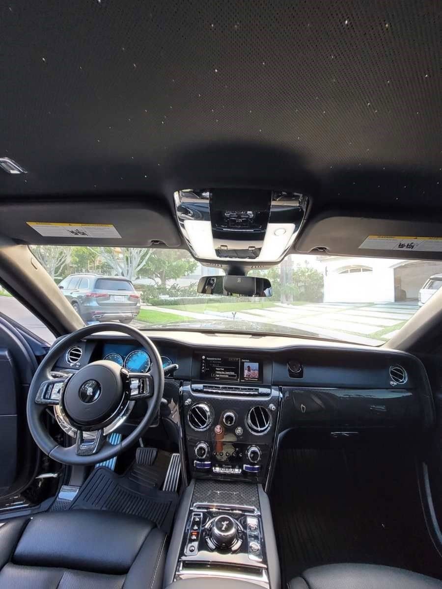 Used 2021 Rolls-Royce Cullinan Black Badge AWD/4WD image 14