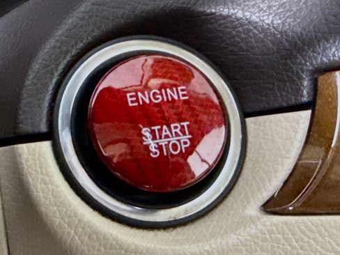 Used 2016 Mercedes-Benz E 400 E 400 image 21