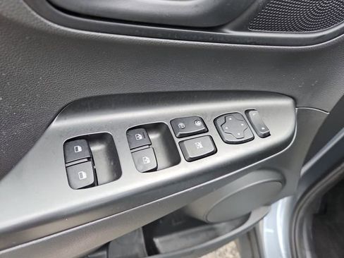Used 2020 Hyundai Kona SEL FWD image 16