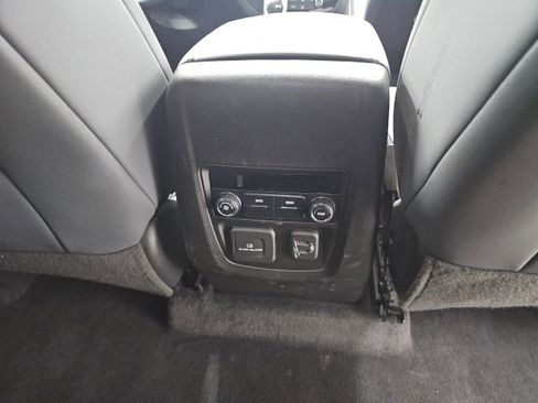 Used 2020 Buick Enclave Essence w/ Sound and Sites Package image 21