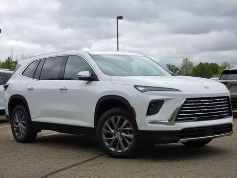 New 2026 Buick Enclave Preferred AWD/4WD image 2