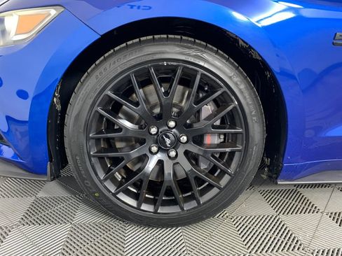 Used 2017 Ford Mustang GT Premium w/ GT Performance Package RWD image 11