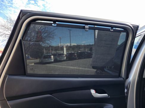 Used 2021 Hyundai Santa Fe Limited image 16