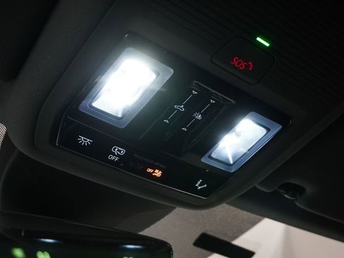 Used 2023 Audi Q4 e-tron Prestige image 35