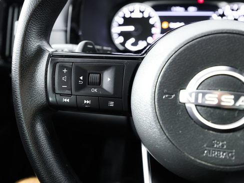 Used 2022 Nissan Pathfinder S FWD image 33