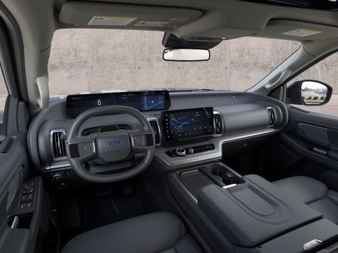 New 2026 Ford Expedition Platinum w/ Driver's Package AWD/4WD image 9