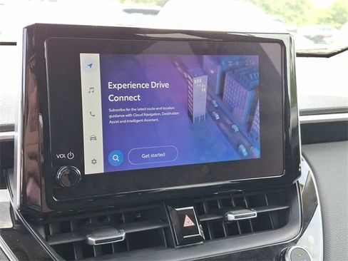 Used 2024 Toyota Corolla Cross XLE image 21