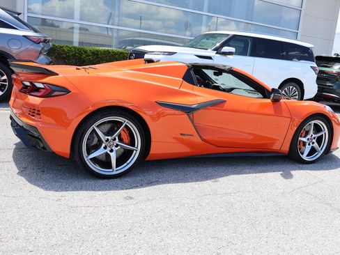 Used 2025 Chevrolet Corvette E-Ray w/ Battery Protection Package AWD/4WD image 9