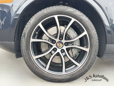 Used 2022 Porsche Cayenne S AWD/4WD image 38