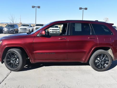 Used 2018 Jeep Grand Cherokee Altitude image 8
