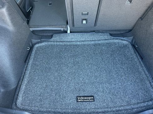 New 2026 Volkswagen Taos SE image 13