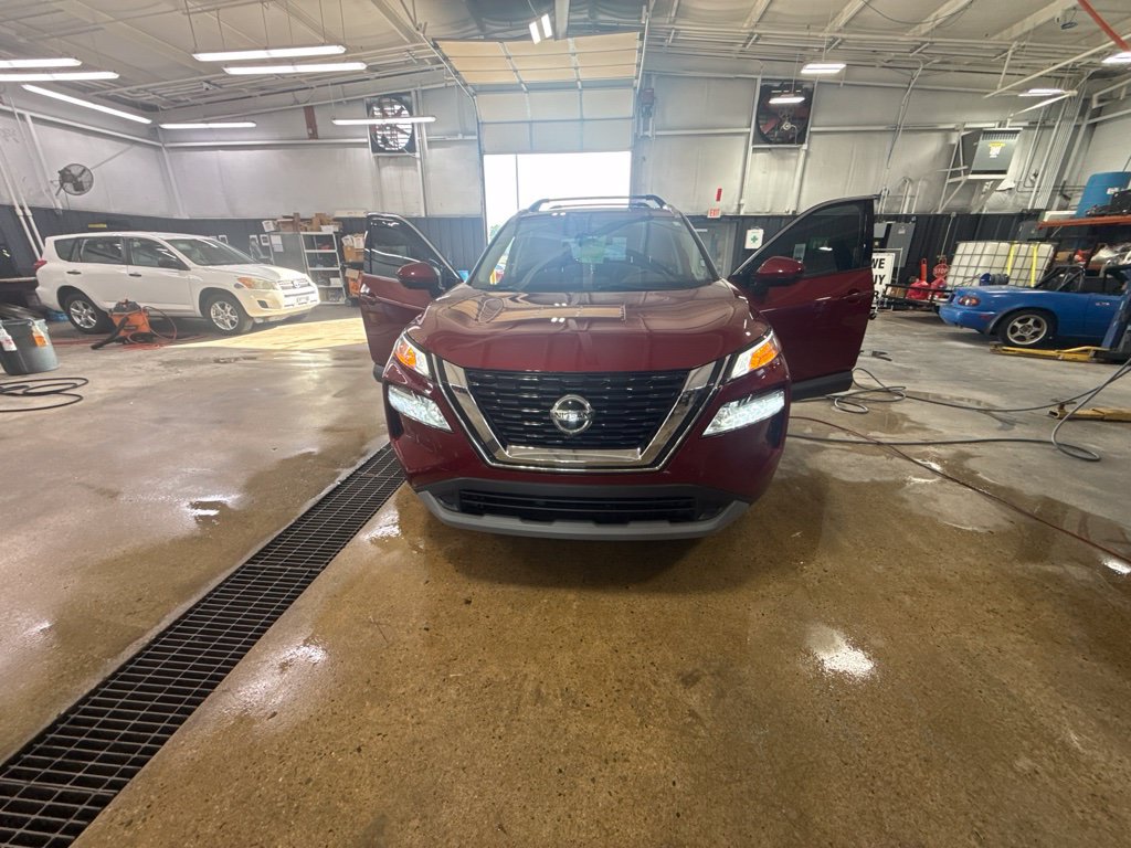 Used 2021 Nissan Rogue SV w/ Premium Package FWD image 5