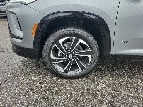 New 2025 Buick Enclave Sport Touring w/ Power Package image 3