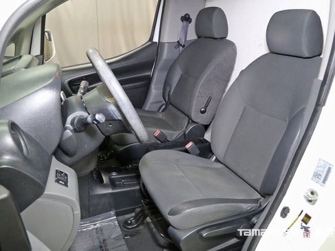 Used 2020 Nissan NV200 SV image 2