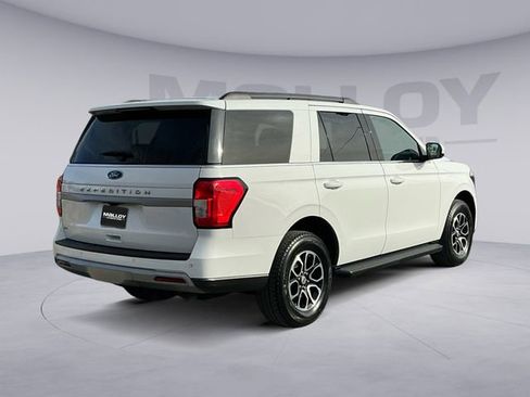 Used 2024 Ford Expedition XLT image 3