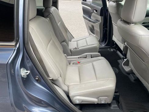 Used 2015 Toyota Highlander XLE AWD/4WD image 27