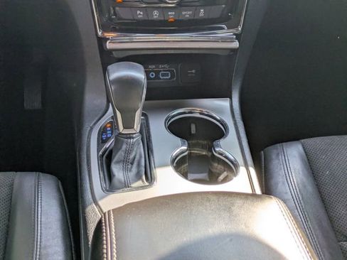 Used 2021 Jeep Grand Cherokee Laredo X image 16