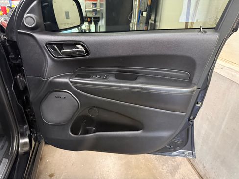 Used 2022 Dodge Durango SRT w/ Technology Group AWD/4WD image 34