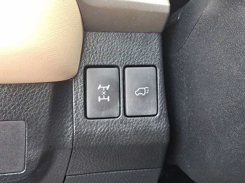 Used 2013 Toyota RAV4 Limited AWD/4WD image 26
