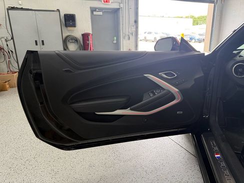 Used 2018 Chevrolet Camaro SS w/ Redline Edition RWD image 8