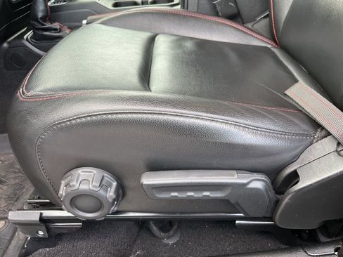 Used 2021 Jeep Wrangler Rubicon image 32