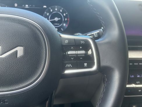 Used 2023 Kia Carnival SX image 23