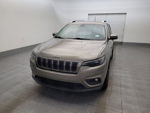 Used 2019 Jeep Cherokee Latitude Plus image 15