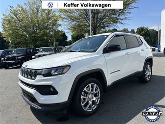 Used 2024 Jeep Compass Latitude video 1
