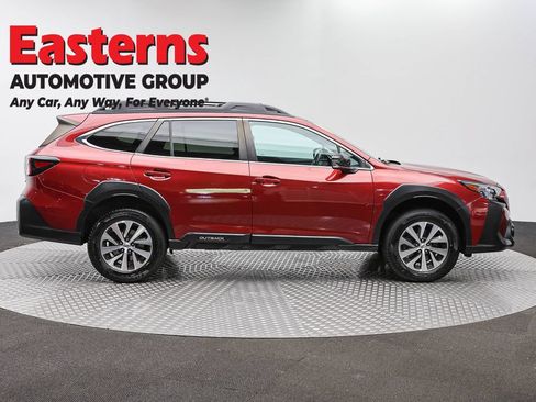 Used 2023 Subaru Outback Premium AWD/4WD image 4
