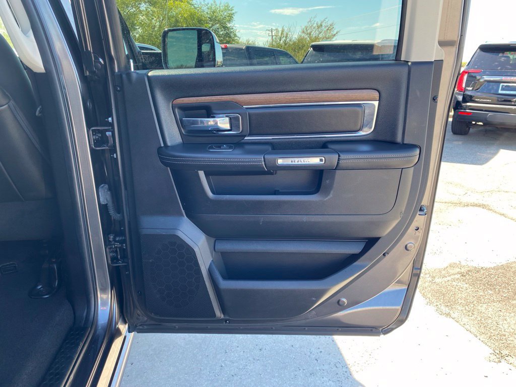 Used 2015 RAM 2500 Laramie w/ Convenience Group AWD/4WD image 16
