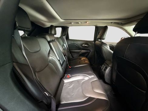 Used 2021 Jeep Cherokee Limited AWD/4WD image 27
