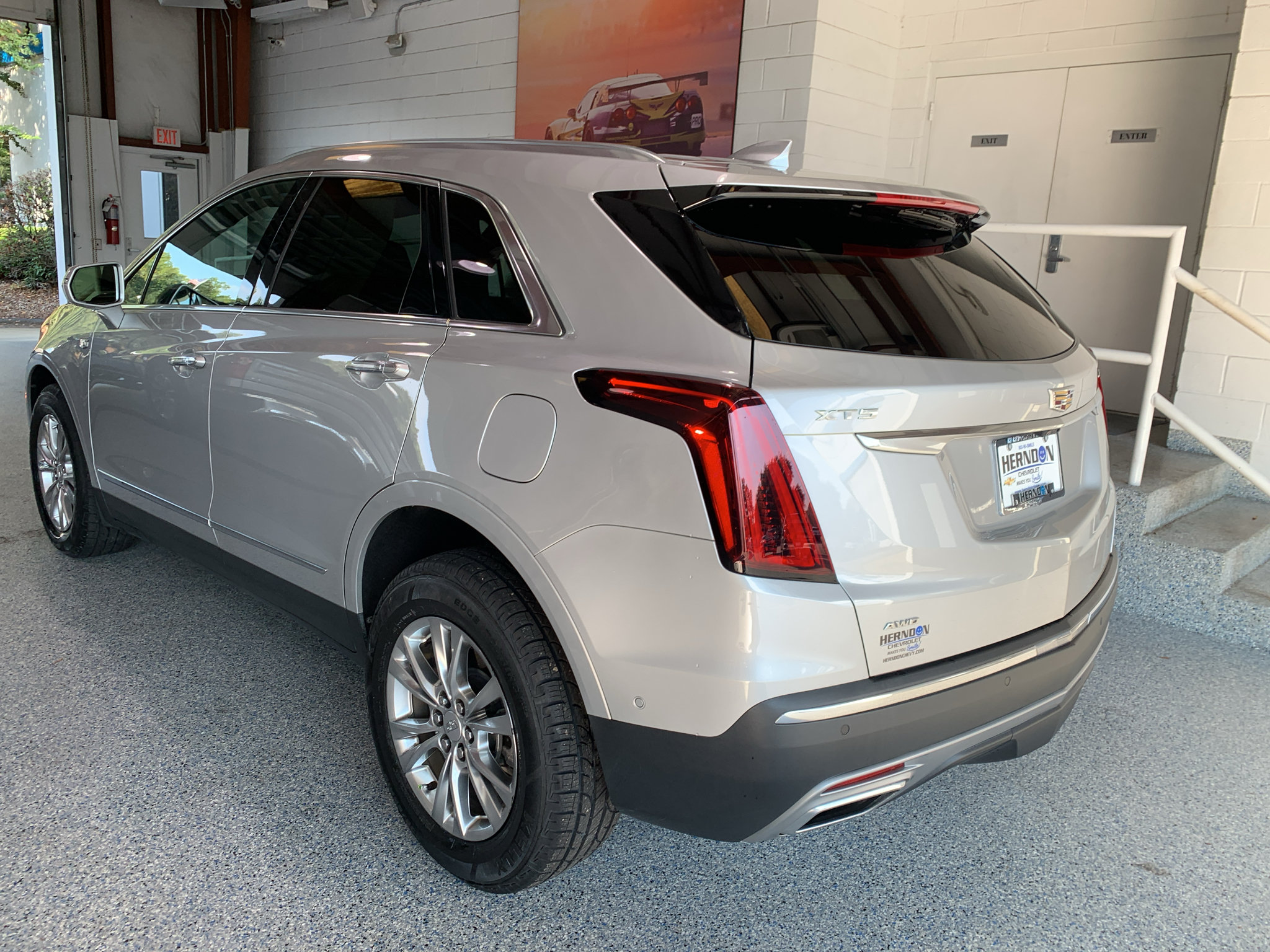 Used 2020 Cadillac XT5 Premium Luxury AWD/4WD image 6