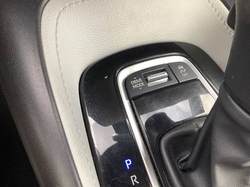 Used 2023 Toyota Corolla SE FWD image 44